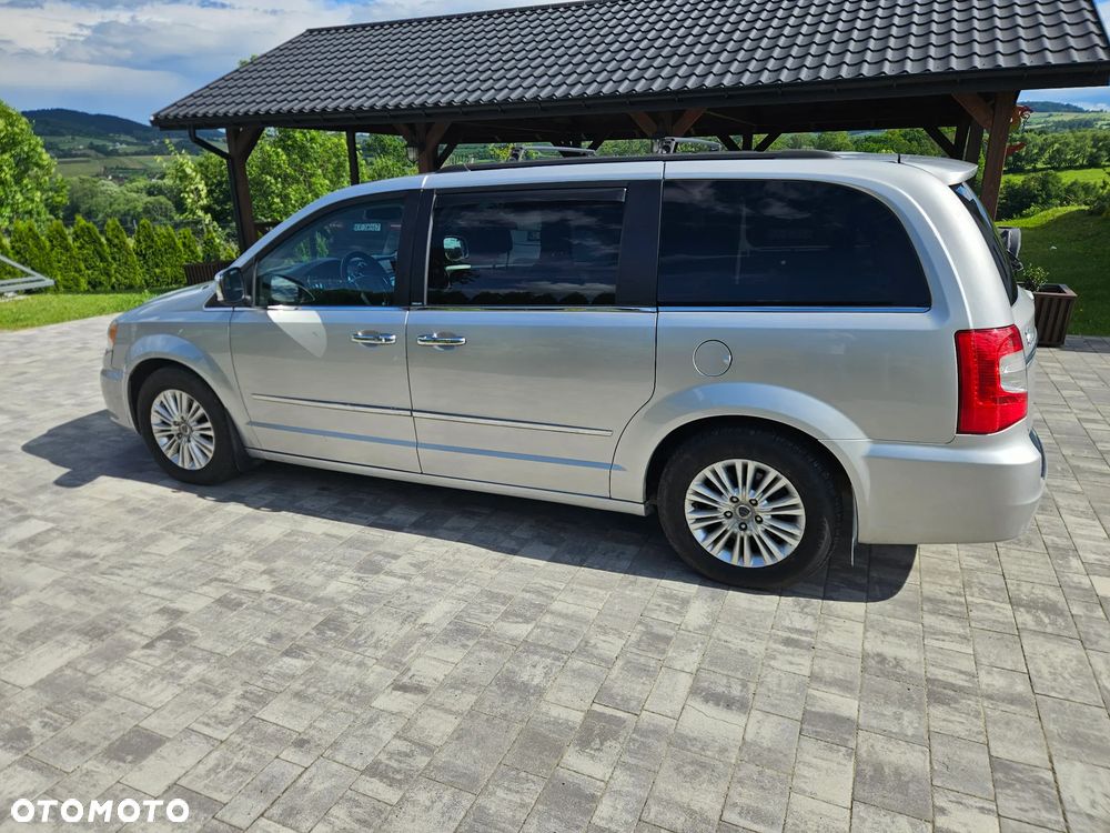 Lancia Voyager 2.8CRD Gold - 3