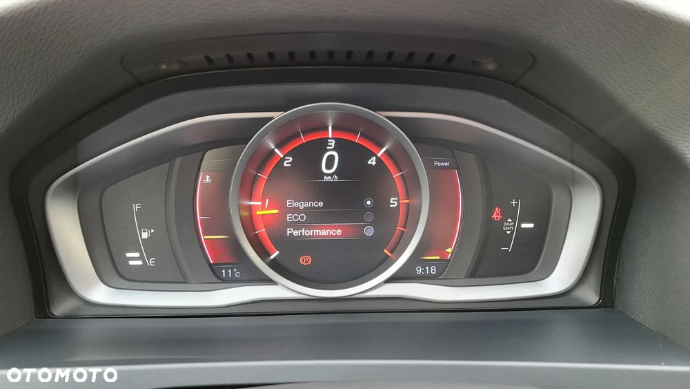 Volvo V60 D4 Drive-E Momentum - 16
