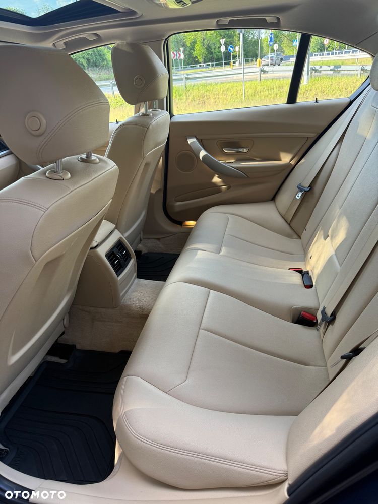 BMW Seria 3 328i xDrive - 19