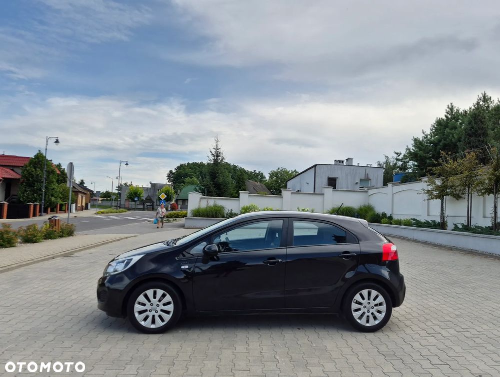Kia Rio - 2