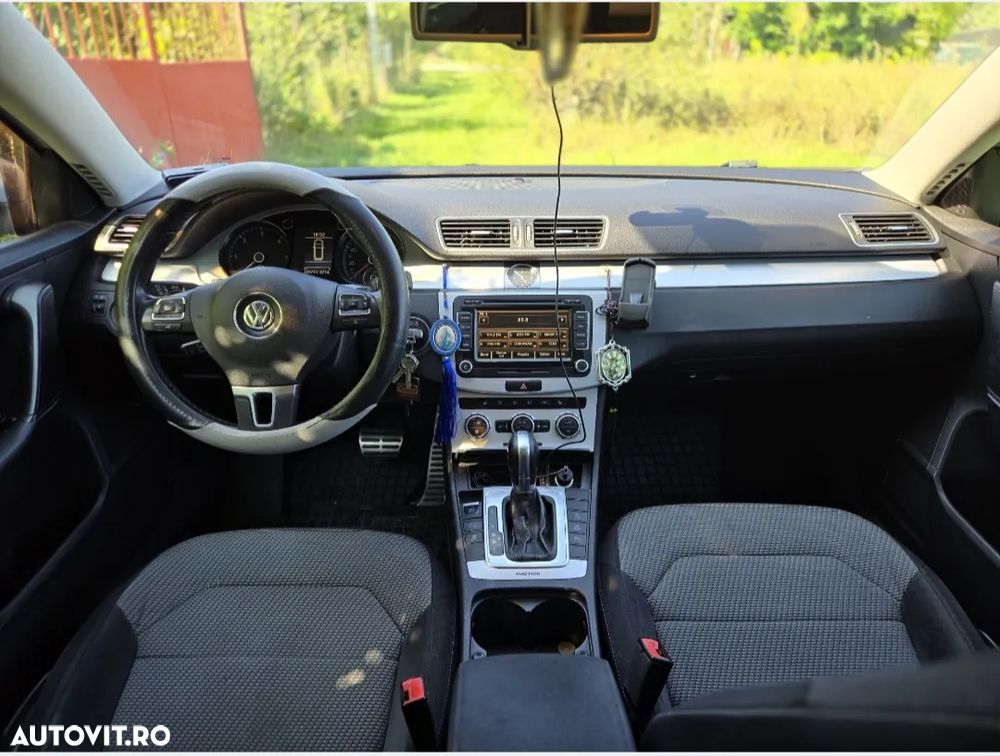 Volkswagen Passat Alltrack - 8
