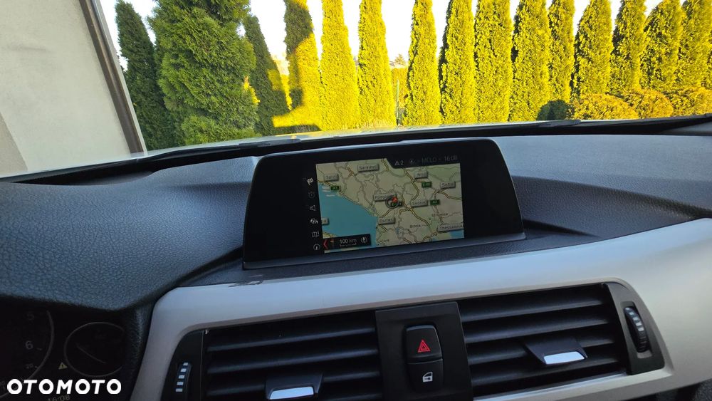 BMW Seria 3 318d - 36