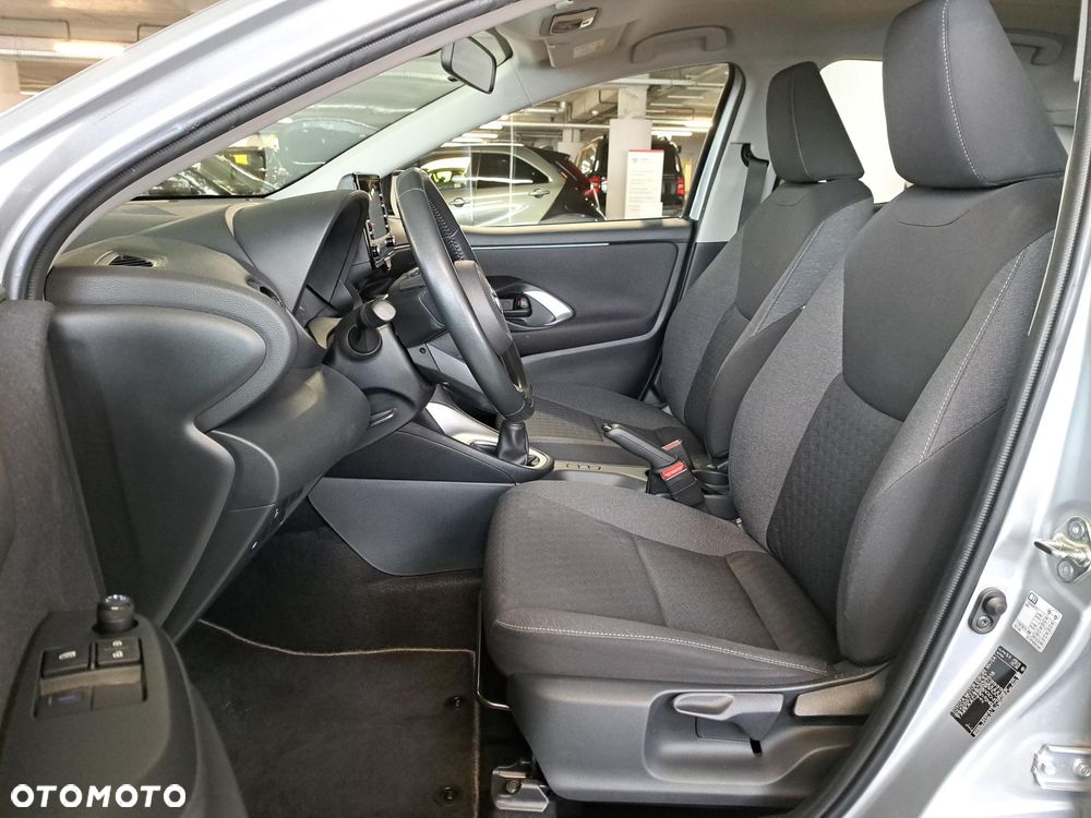 Toyota Yaris - 11