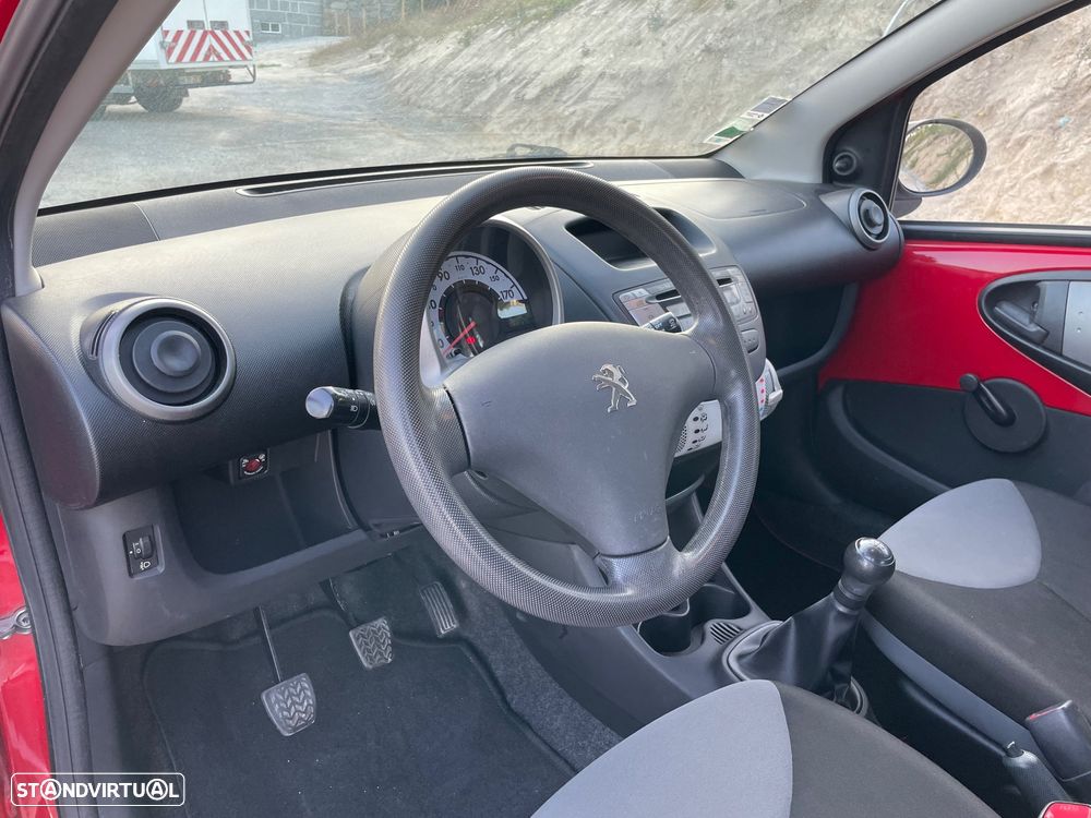 Peugeot 107 1.0 Trendy - 13