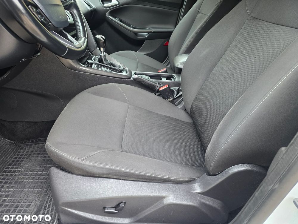 Ford Focus 1.5 TDCi DPF Start-Stopp-System Titanium - 23