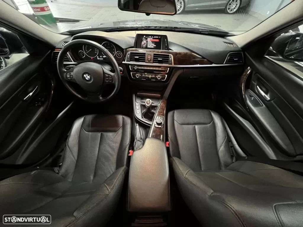 BMW 320 d Line Luxury Purity - 11