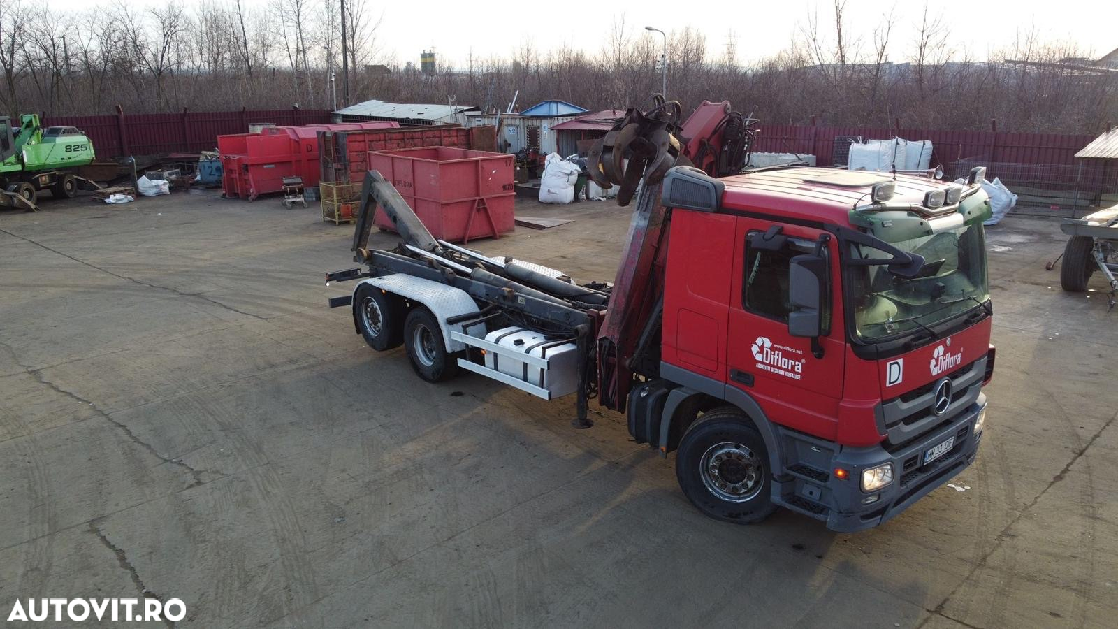 Mercedes-Benz Actros - 3