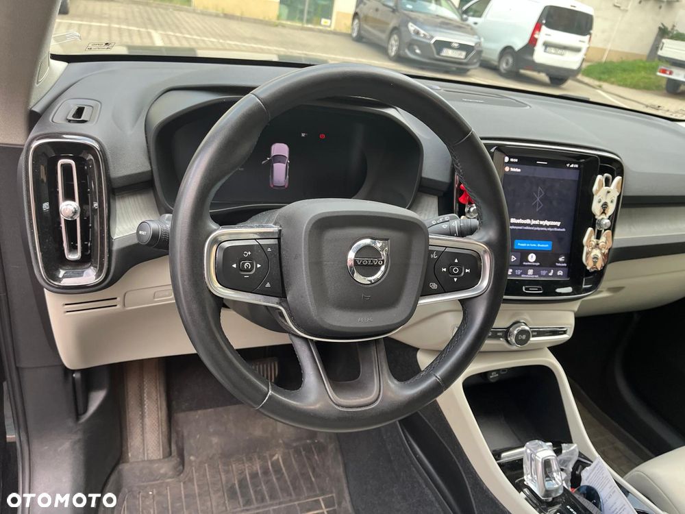 Volvo XC 40 B3 Ultra Dark - 4