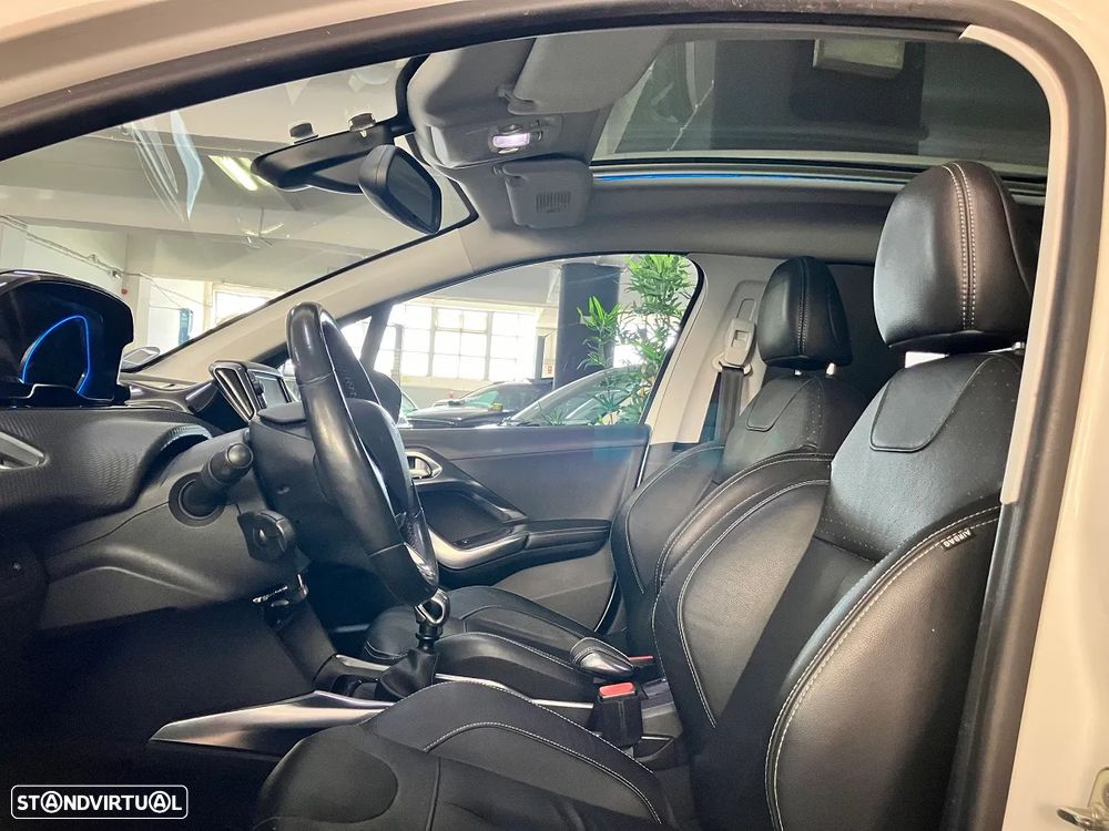 Peugeot 2008 1.6 e-HDi Allure - 14