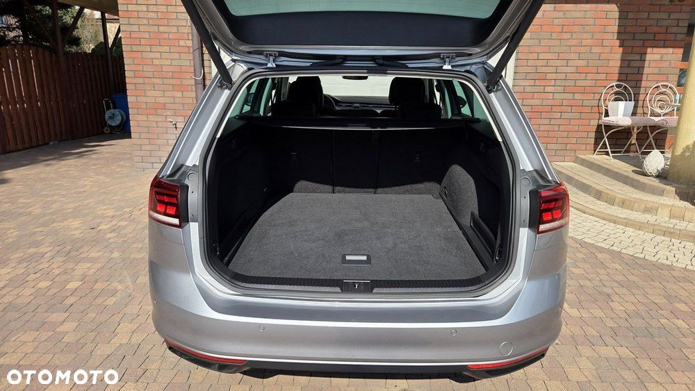 Volkswagen Passat - 9