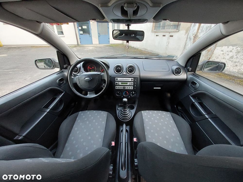 Ford Fiesta 1.3 - 7