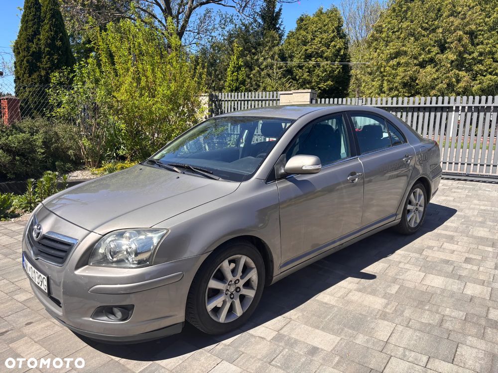 Toyota Avensis 2.0 VVT-i Sol - 1