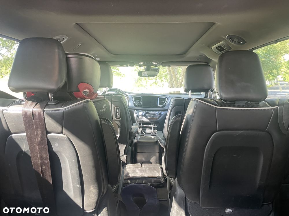 Chrysler Pacifica - 3