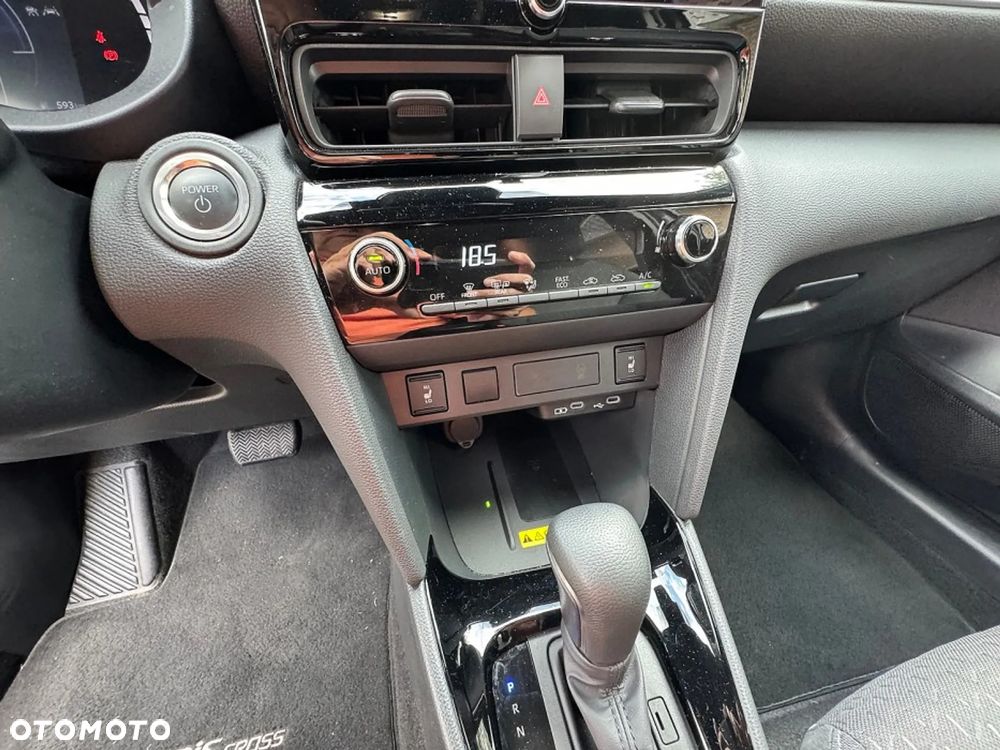 Toyota Yaris Cross - 8