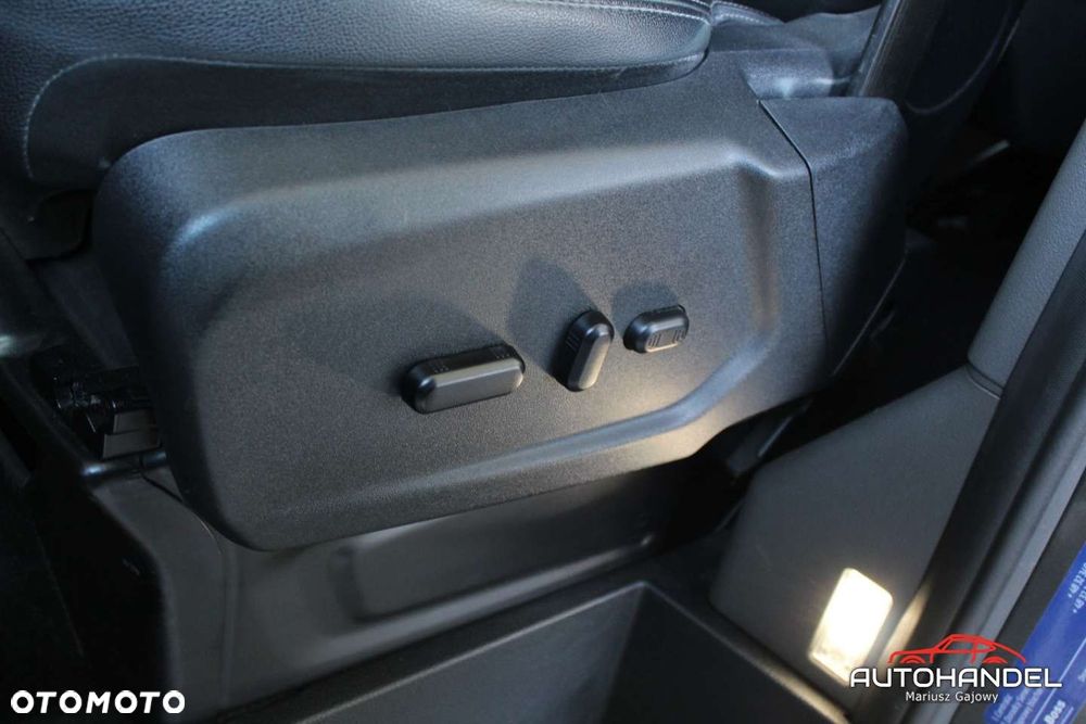 Ford Tourneo Custom - 9