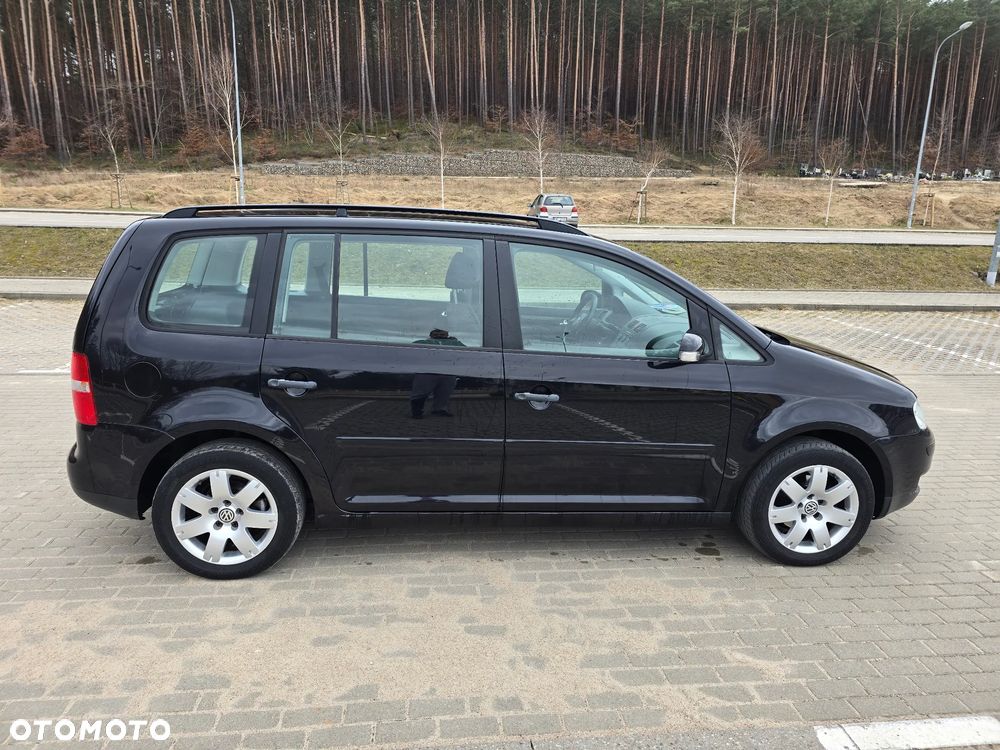 Volkswagen Touran - 6
