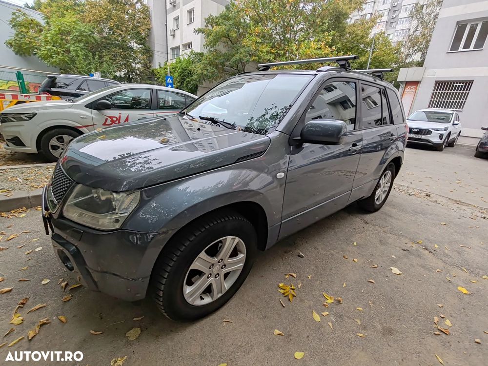Suzuki Grand Vitara 2.0 Automatik Comfort + Family - 2