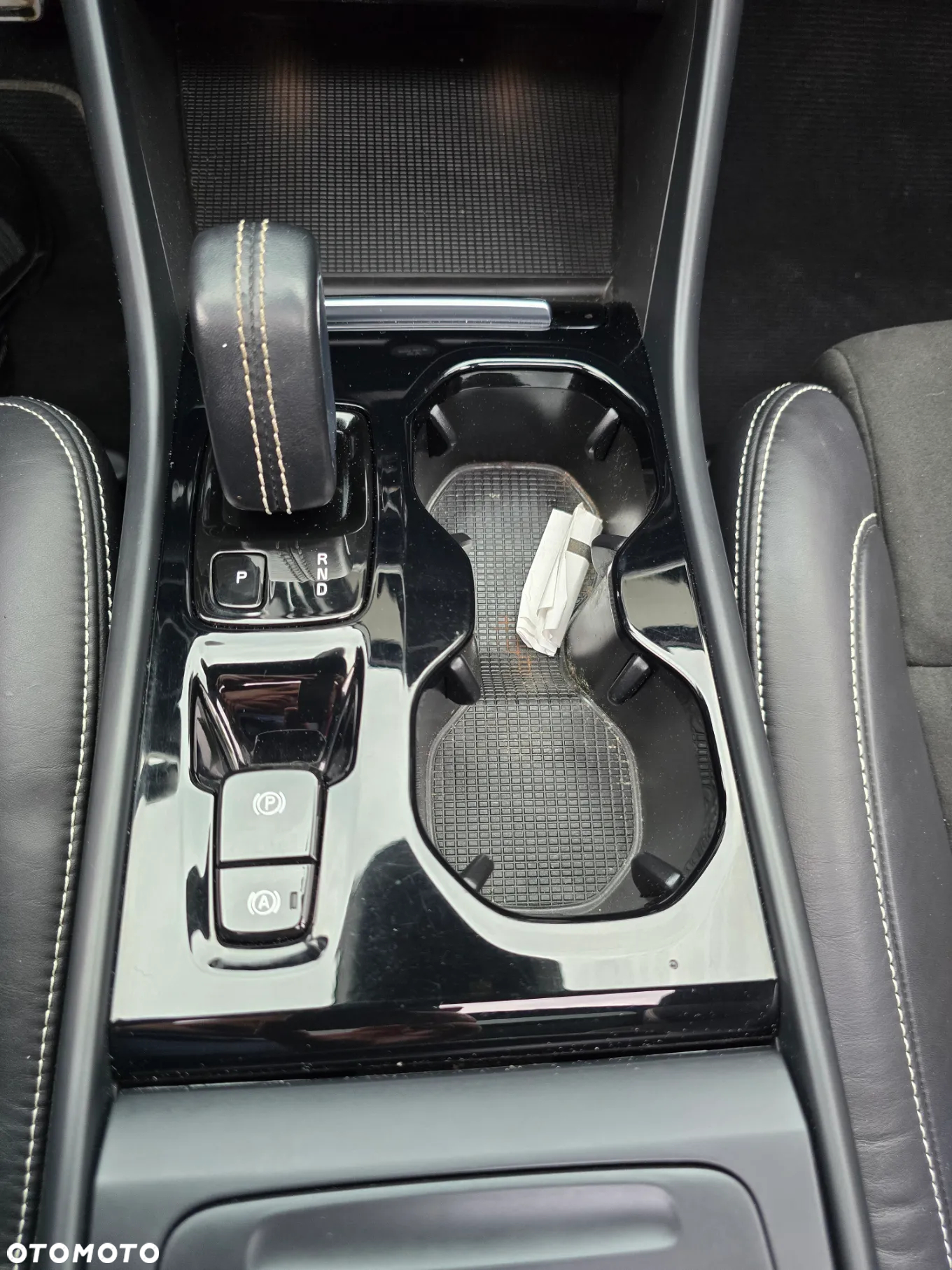 Volvo XC 40 B4 B AWD R-Design - 25