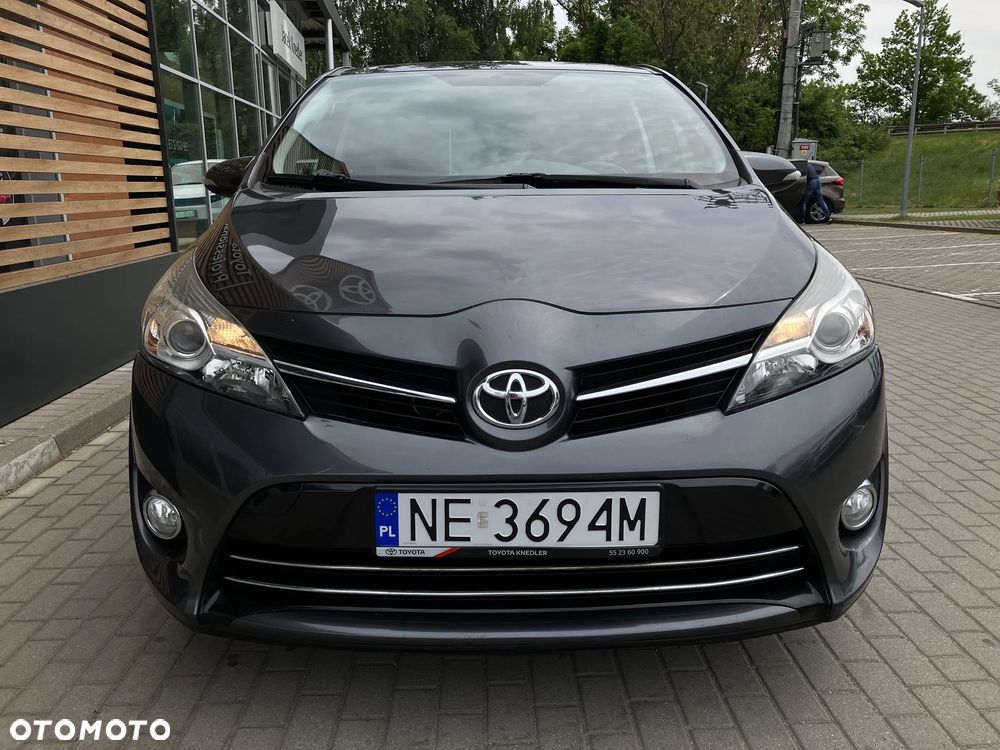 Toyota Verso 1.8 Premium - 12