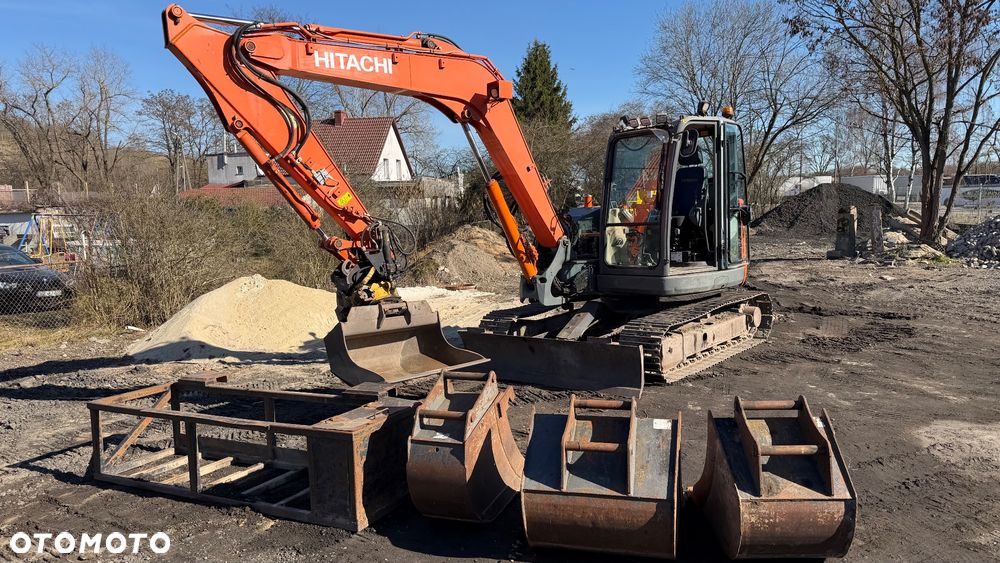 Hitachi ZX-85 USB LC - 20