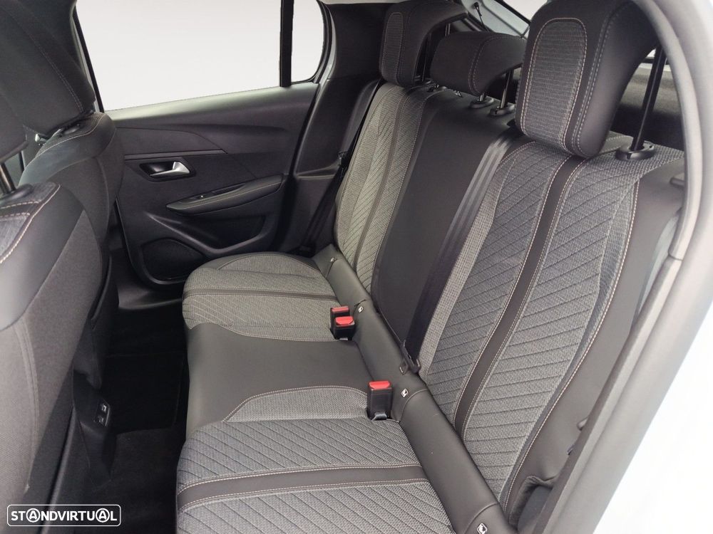 Peugeot 208 1.2 Hybrid Allure e-DCS6 - 13