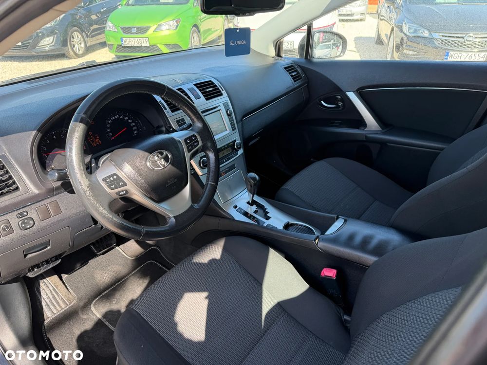 Toyota Avensis 1.8 Prestige MS - 13