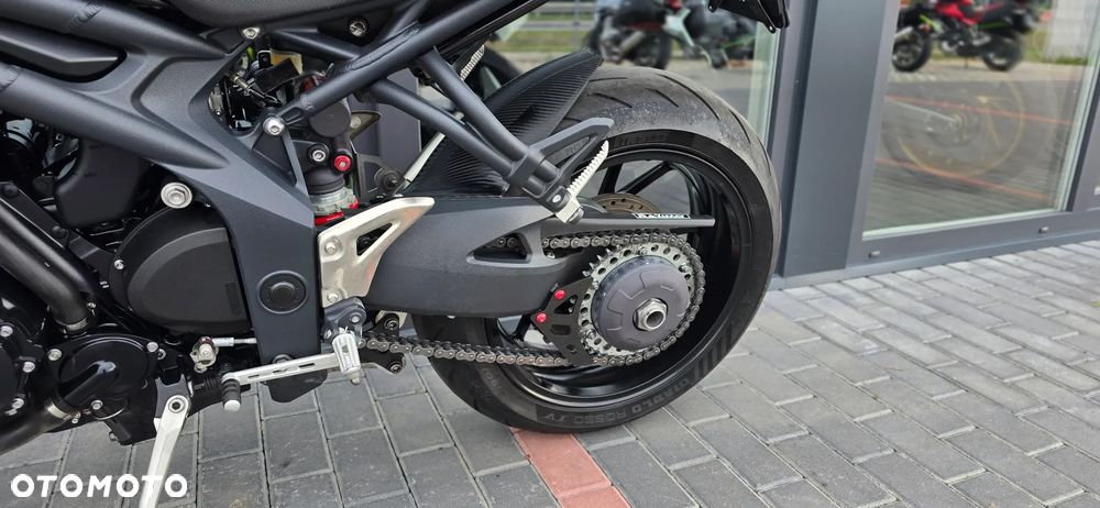 Triumph Speed Triple - 40