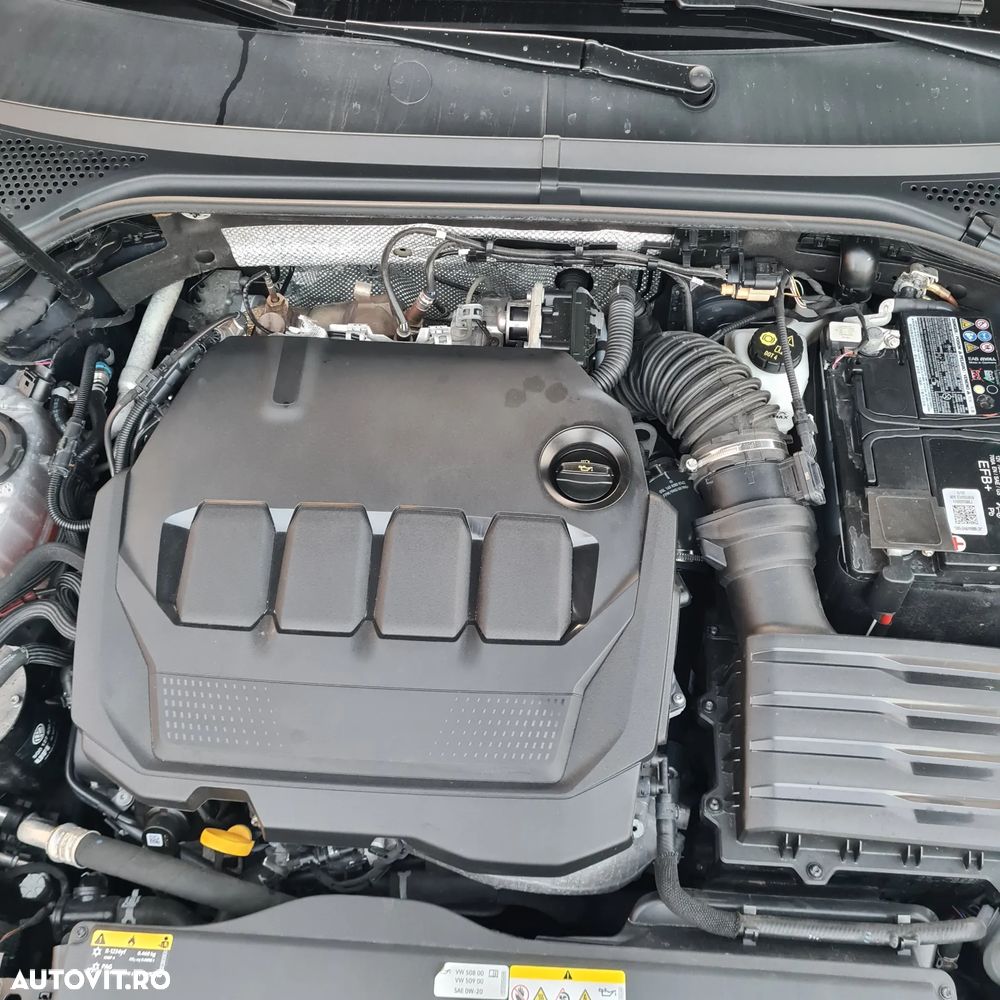Volkswagen Passat 2.0 TDI SCR Trendline - 13