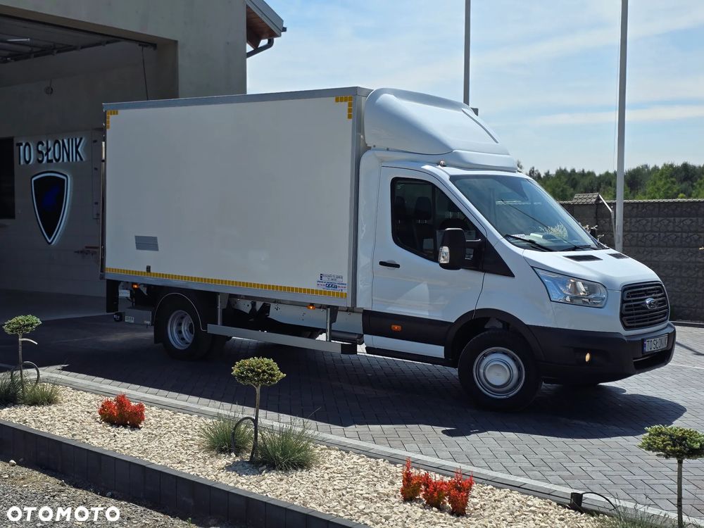 Ford TRANSIT 350-170 IZOTERMA WINDA 750Kg 48 Tyś Km SERWIS ASO FORD DO OSTATNIEGO Km SALON PL STAN JAK NOWY TEMPOMAT KLIMA ELKTRYKA ASYSTEN KIEROWCY WZMOCNIONE TYLNE ZAWIESZENIE RESOR + PODUSZKI PNEŁMATYCZNE - 2
