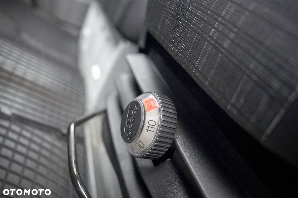 Mercedes-Benz SPRINTER - 32