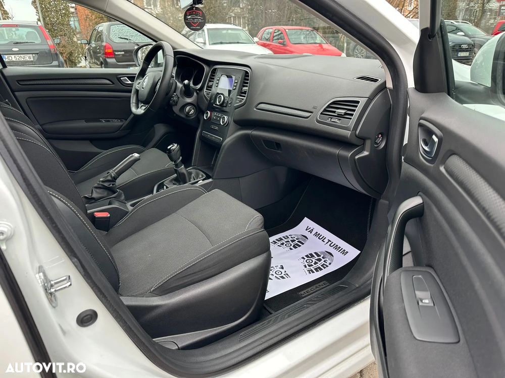 Renault Megane ENERGY TCe 100 LIFE - 8
