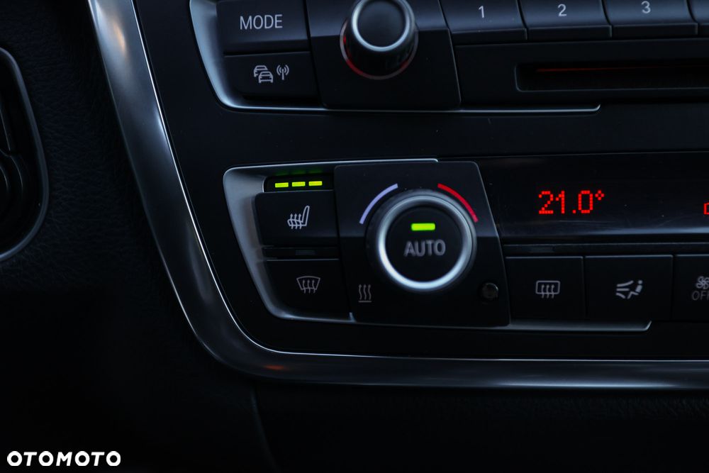 BMW Seria 3 320d Blue Performance Luxury Line - 28