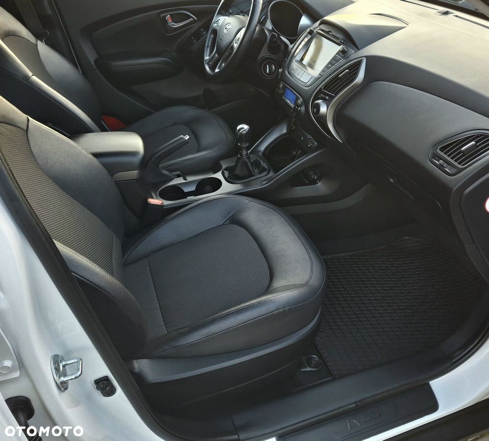 Hyundai ix35 2.0 CRDi 4WD Premium - 23