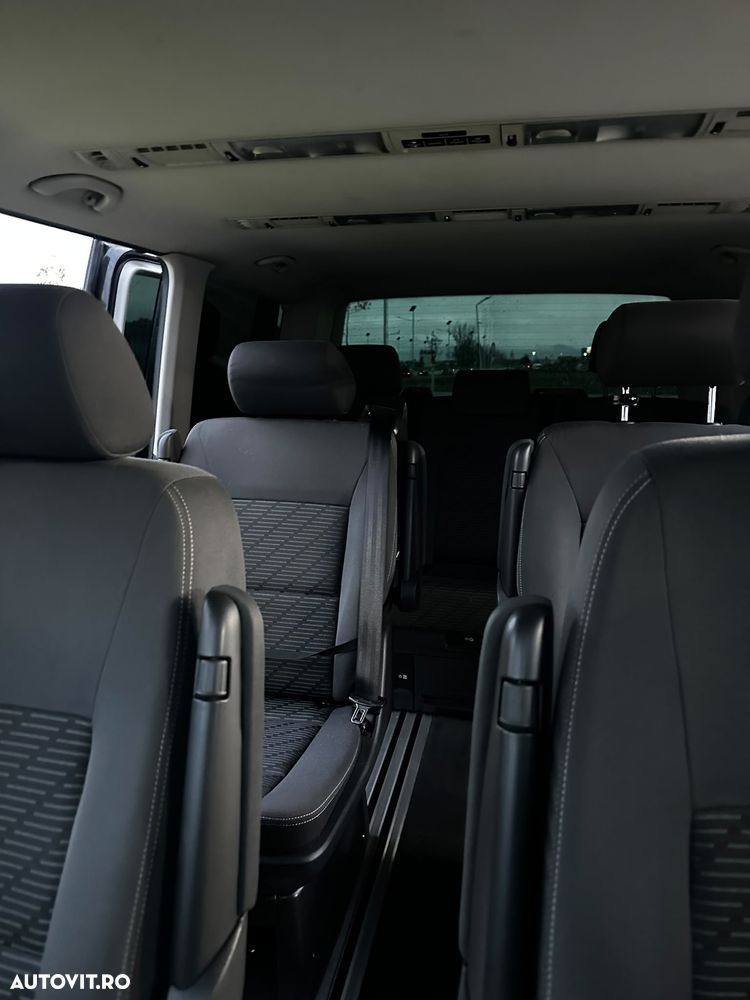 Volkswagen Multivan - 11
