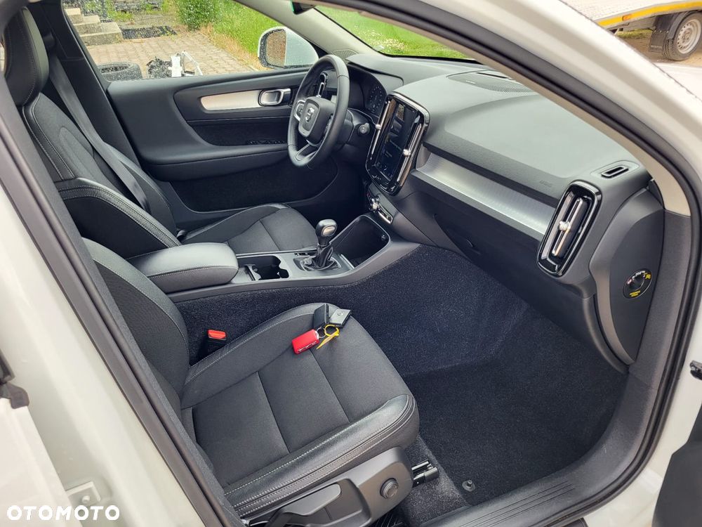 Volvo XC 40 D3 SCR Momentum - 15