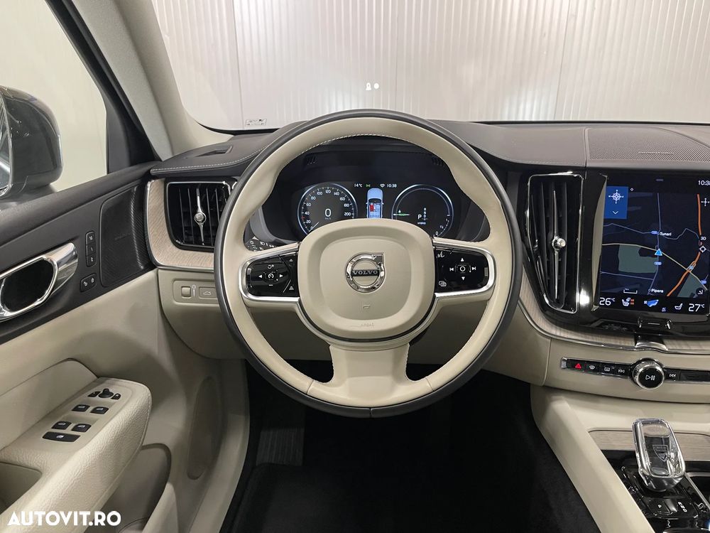 Volvo XC 60 T6 AWD Recharge Geartronic Inscription - 6