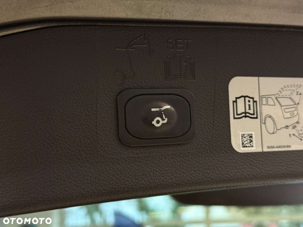 Ford Kuga - 32