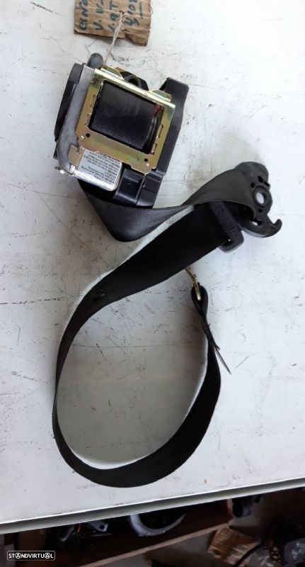 Cinto Fte Dto Pre Tensor Volkswagen Passat (3B3) - 3