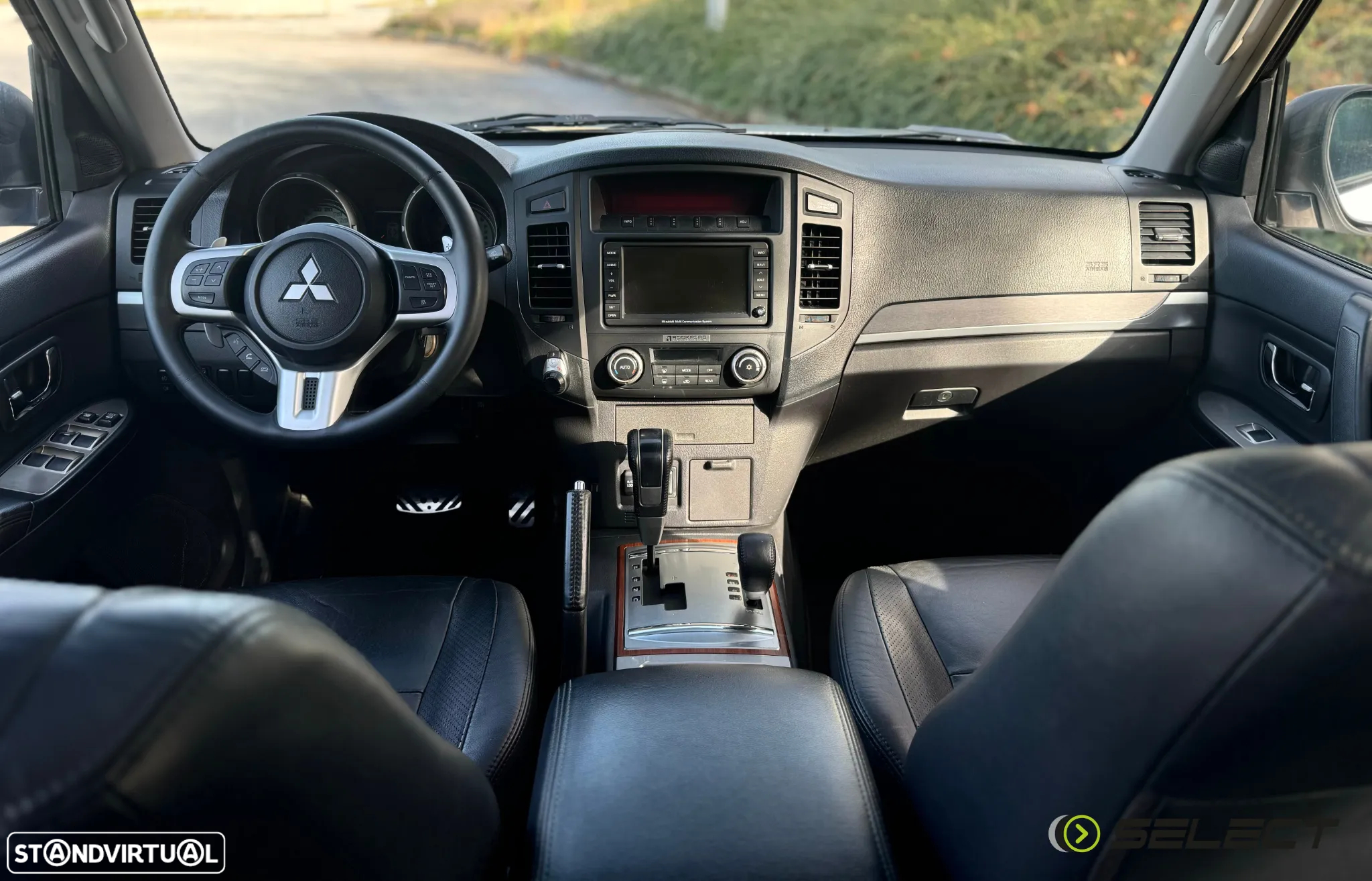 Mitsubishi Pajero 3.2 DI-D Intense CA - 23