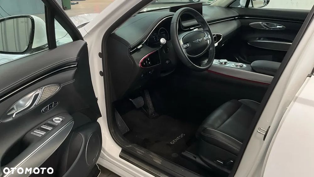 Hyundai Genesis - 5