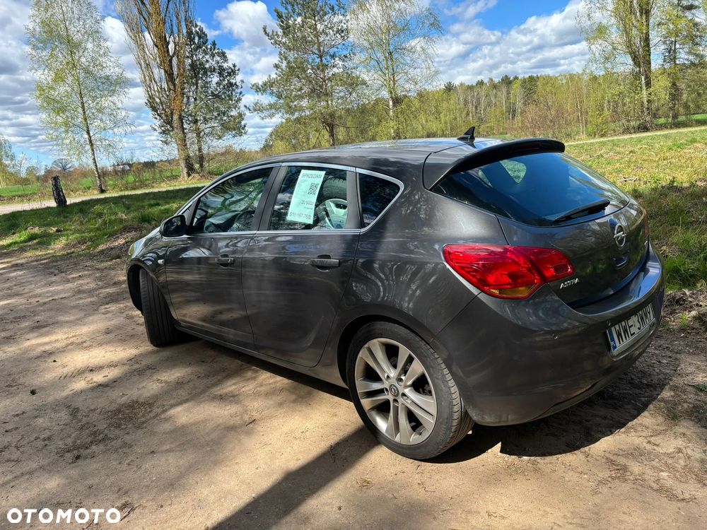 Opel Astra 1.7 CDTI Cosmo - 6