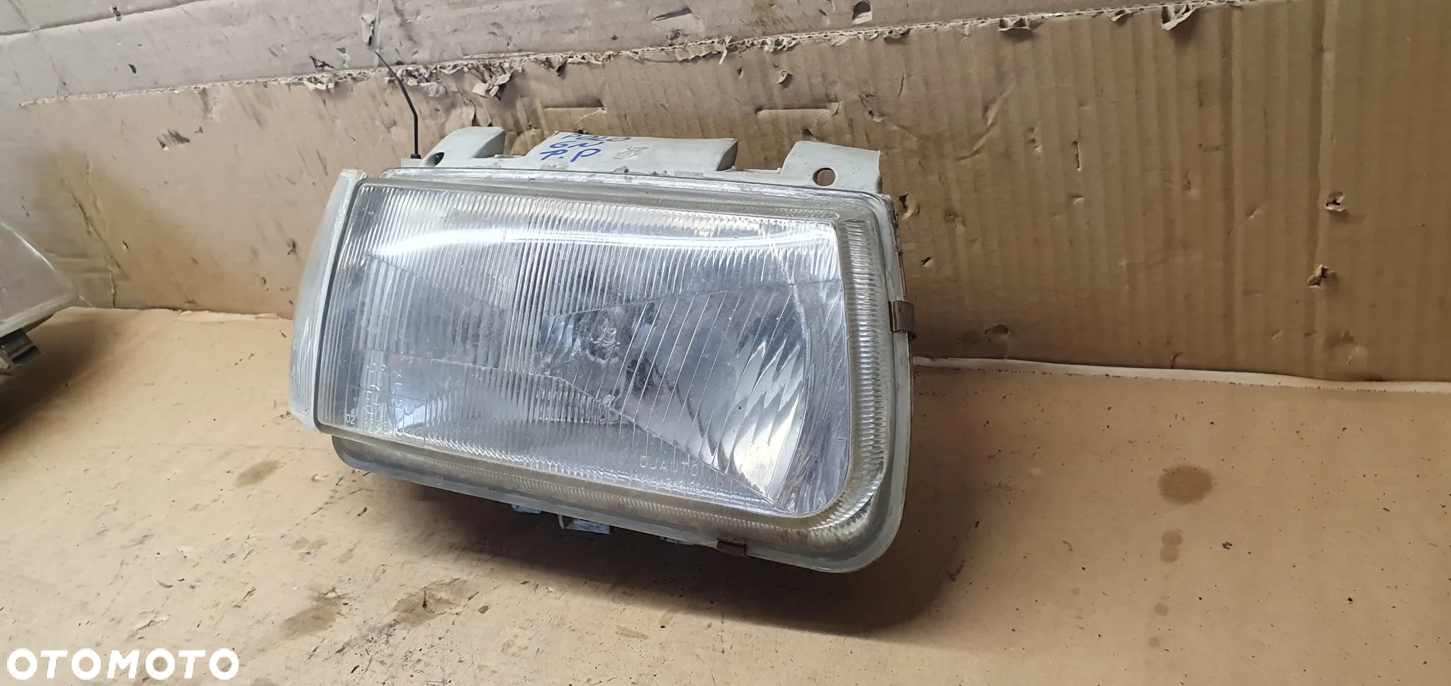 Lampa prawy przód przednia prawa kierunkowskaz kierunek VW Polo 6N - 4