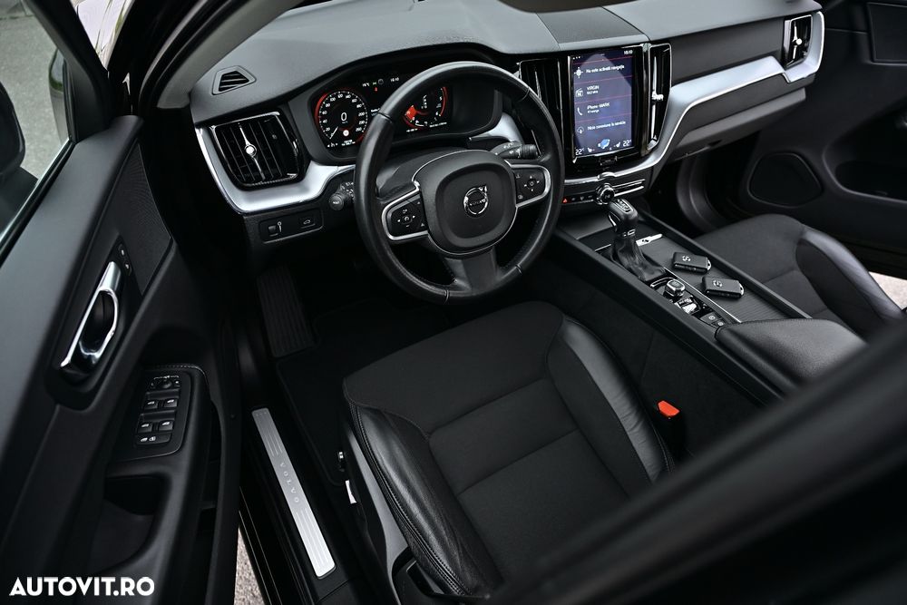 Volvo XC 60 D4 AWD Geartronic Momentum - 11