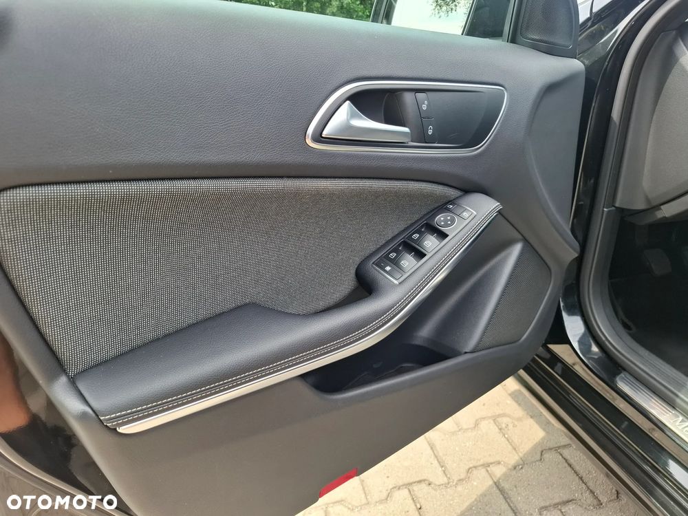 Mercedes-Benz Klasa A 180 Peak Edition - 22