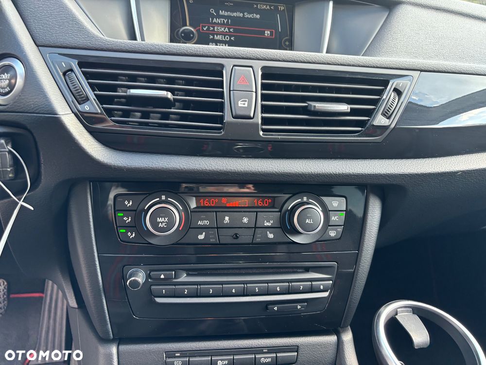BMW X1 sDrive18d Sport Line - 40