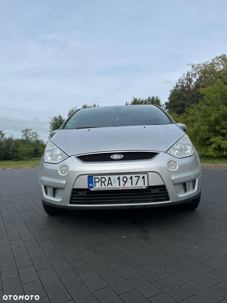 Ford S-Max 2010 photo 2
