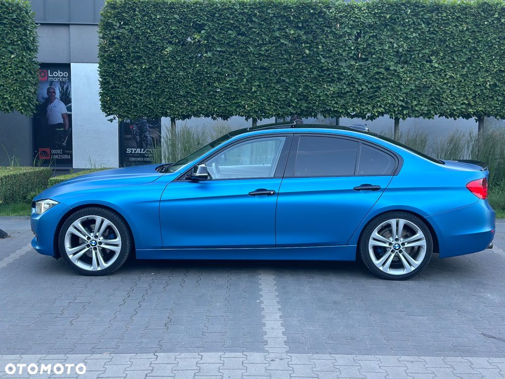 BMW Seria 3 328i xDrive Modern Line - 7