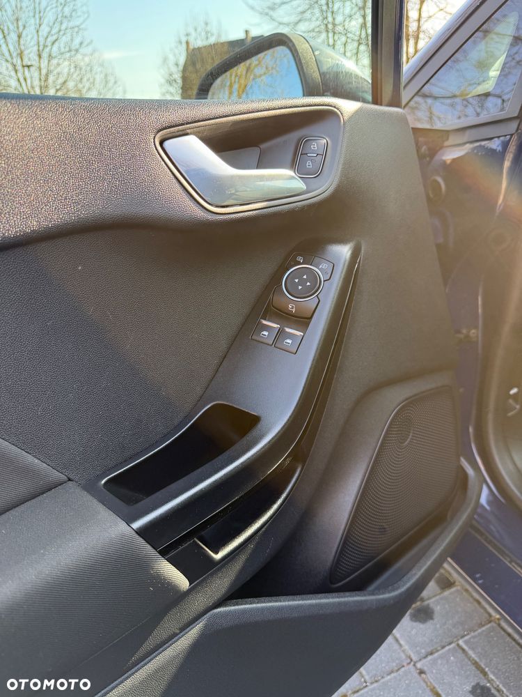 Ford Fiesta - 16