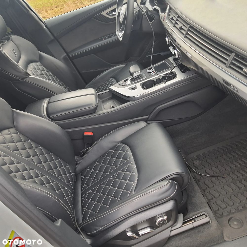 Audi SQ7 4.0 TDI Quattro Tiptronic - 17