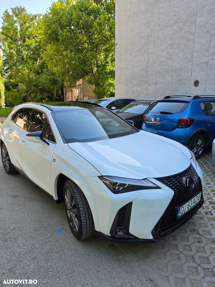 Lexus UX - 2